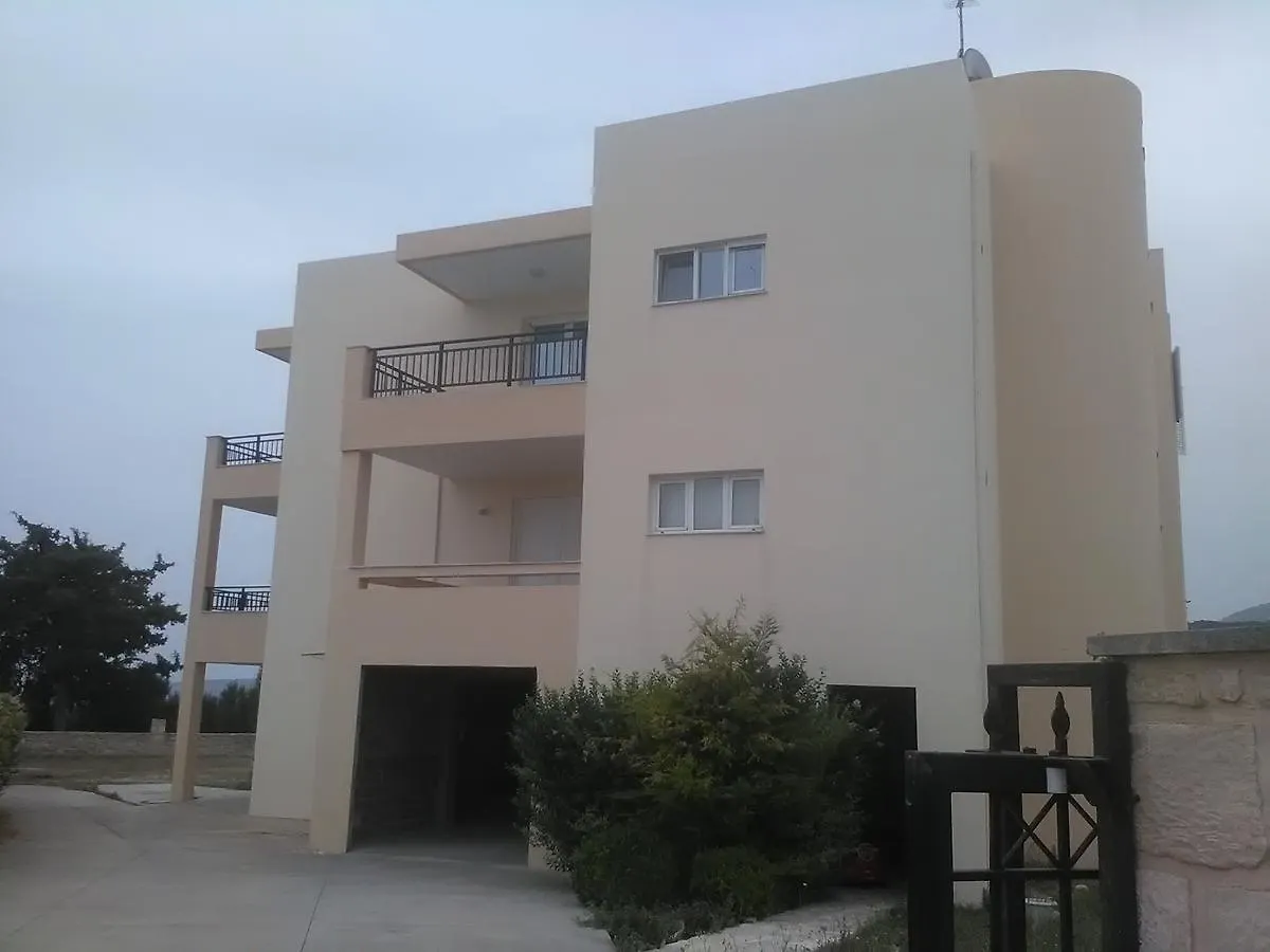 Bright Home In Rethymno Greece
